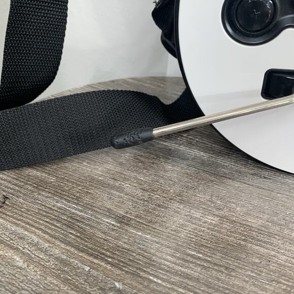 Nintendo Wii Guitar Hero Controller Gibson Les Paul RedOctane 95125.805 W/ Strap - Picture 4 of 9